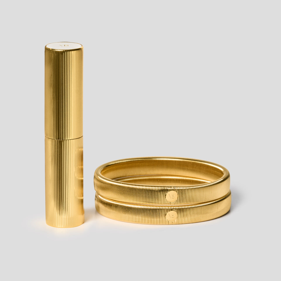 victoria always has another card up her sleeve Signature Fluted Gold Set – Victoria Beckham Beauty