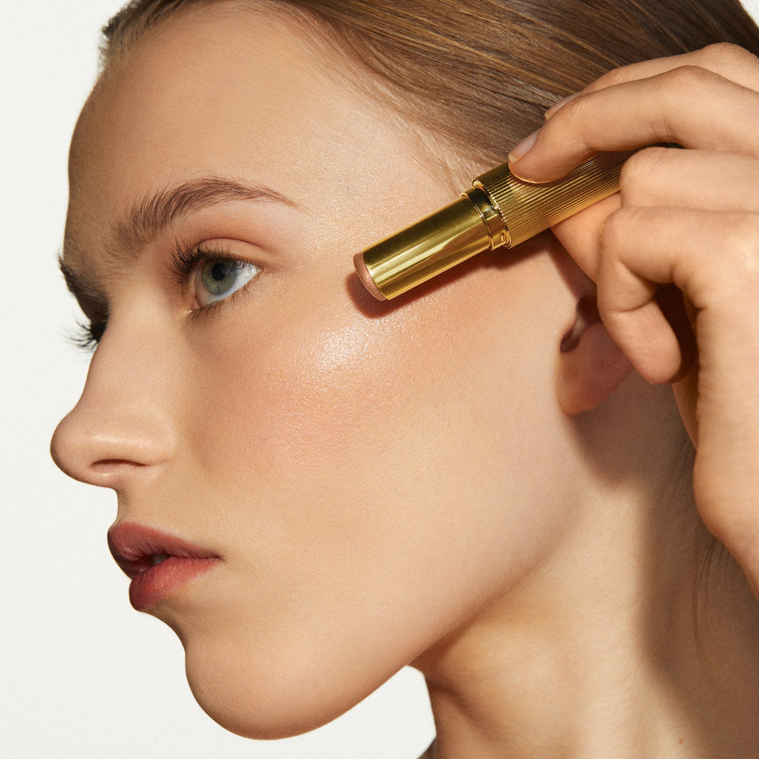 Victoria Beckham Beauty Augustinus Bader Reflect Highlighter - Thumbnail 2