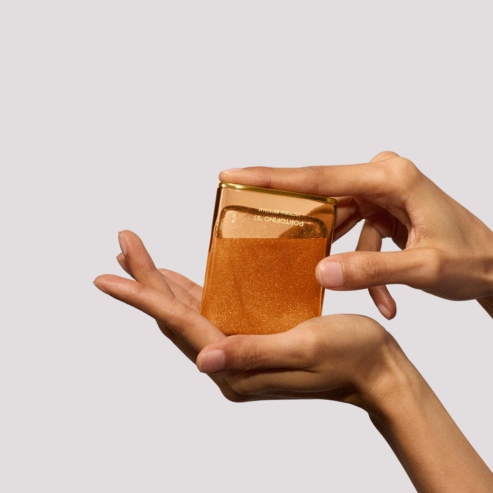 victoria beckham cigarette case Me when I found out Victoria Beckham uses a vintage cigarette case Victoria Beckham Card Holder |